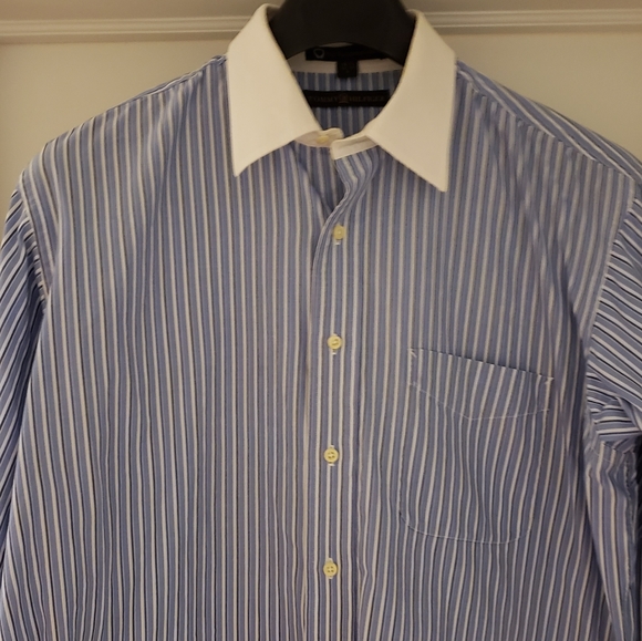 Tommy Hilfiger: Dress Shirt. 16.5 34/35. Size- LRG - Picture 2 of 5